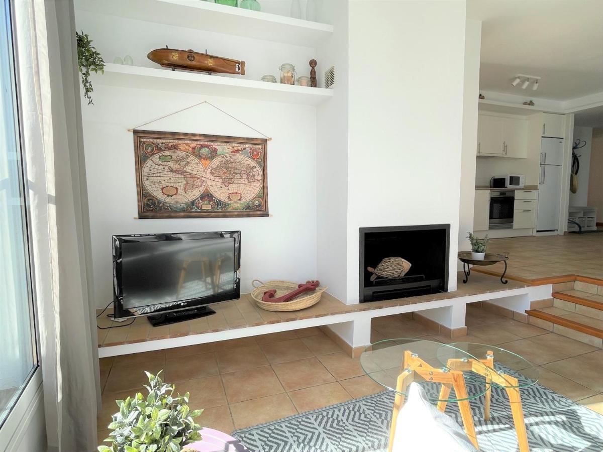 Traire - Apartamento Luminoso Cerca Del Centro Cadaques Bagian luar foto